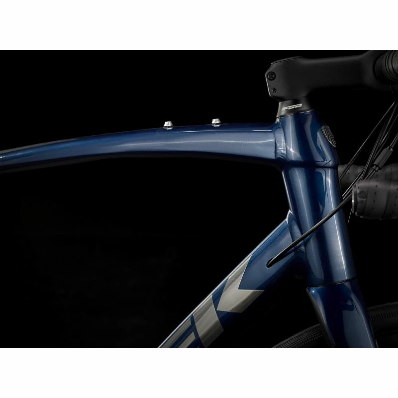 Trek DOMANE AL2 Disc 2022 3 Trek DOMANE AL2 Disc 2022 – Image 3